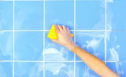 O jeito certo de deixar o rejunte branco de novo por  Divulgação