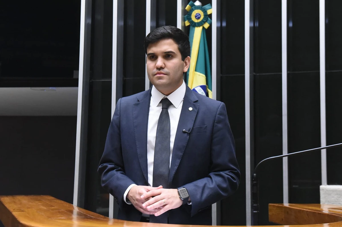 Renan Ferreirinha, deputado que protocolou novo projeto de lei por Divulgação