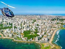 Imagem - A partir de R$ 109: confira opções de passeios panorâmicos, inclusive de helicóptero, em Salvador