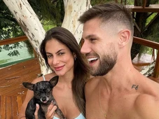 Imagem - Mari Gonzalez sai em defesa do ex-namorado, Jonas Sulzbach, após polêmicas no BBB 26