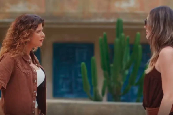 Agrado convence Naiane a dar trégua para seu relacionamento em 'Coração Acelerado'