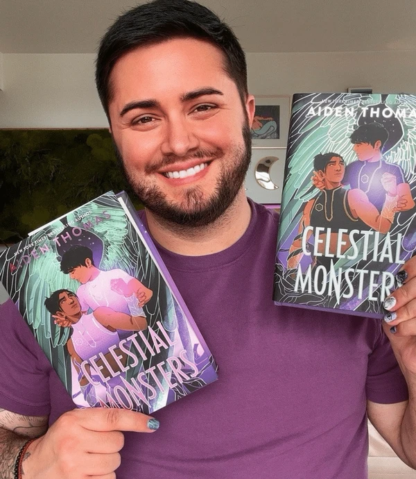 Aiden Thomas, que escreveu Montros Celestiais, é uma pessoa trans não binária por Reprodução
