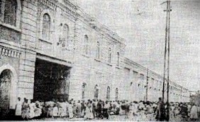 A Companhia Empório Industrial do Norte, instalada na região da Boa Viagem, foi um dos principais marcos da industrialização baiana no final do século XIX. por Reprodução