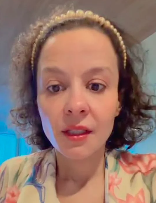 Cantora sertaneja já teve alguns problemas com a aparência por Reprodução | Redes Sociais