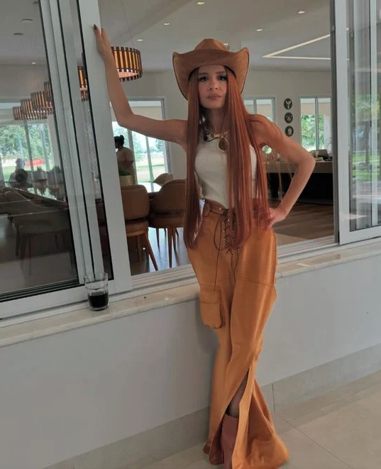 Cantora sertaneja já teve alguns problemas com a aparência por Reprodução | Redes Sociais