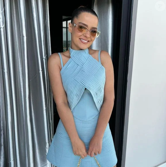 Cantora sertaneja já teve alguns problemas com a aparência por Reprodução | Redes Sociais