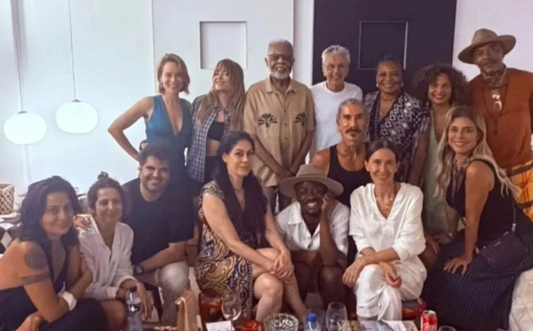 Mansão de Caetano Veloso no Rio Vermelho recebe saraus e encontros de artistas em Salvador