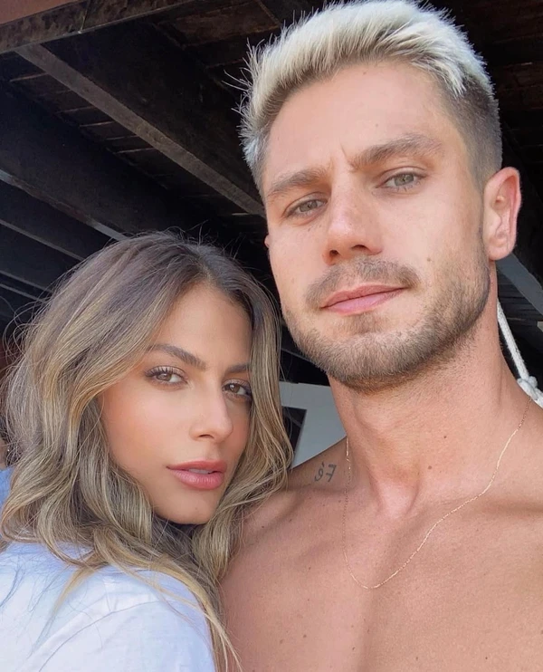 Mari Gonzalez e Jonas Sulzbach durante namoro por Reprodução/ Instagram