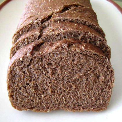 Estudiosos suecos descobriram que pessoas que consomem pão de centeio logo pela manhã sentem-se mais saciadas durante o restante do dia por Reprodução