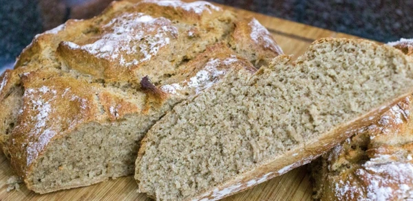 Estudiosos suecos descobriram que pessoas que consomem pão de centeio logo pela manhã sentem-se mais saciadas durante o restante do dia por Reprodução