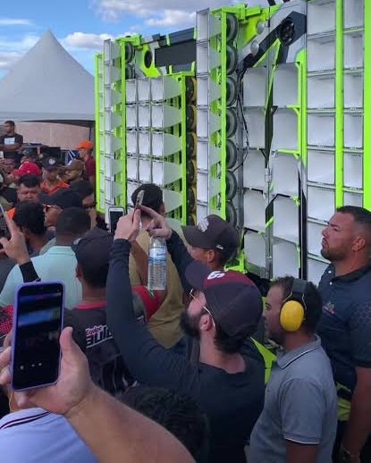 Paredão em Porto Seguro por Reprodução