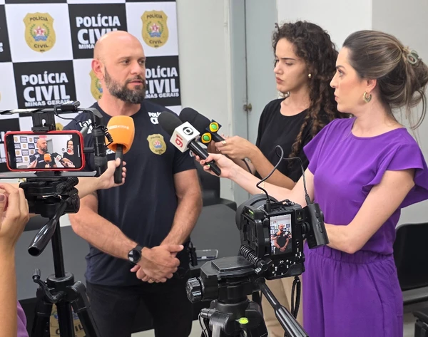 Chefe do Departamento Estadual de Investigação de Crimes Contra o Patrimônio (Depatri), durante coletiva à imprensa por Divulgação