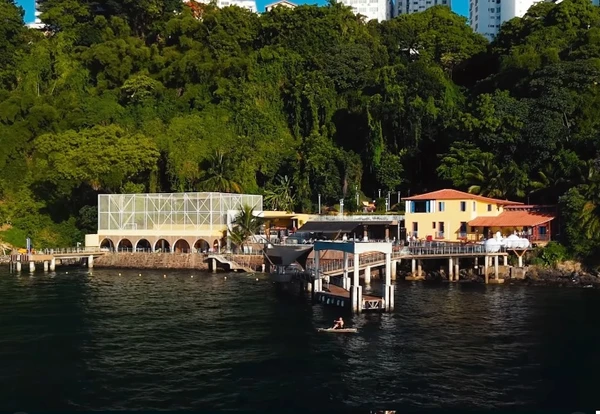 Rafa Marques e Pati Guerra fazem chá revelação por Reprodução/Instagram