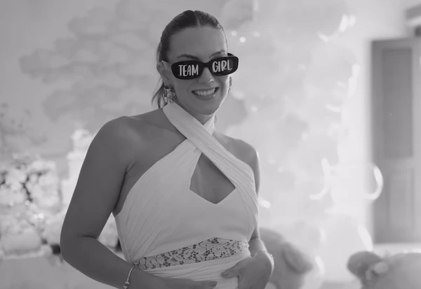 Rafa Marques e Pati Guerra fazem chá revelação por Reprodução/Instagram