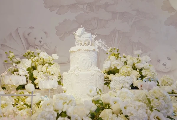 Rafa Marques e Pati Guerra fazem chá revelação por Reprodução/Instagram