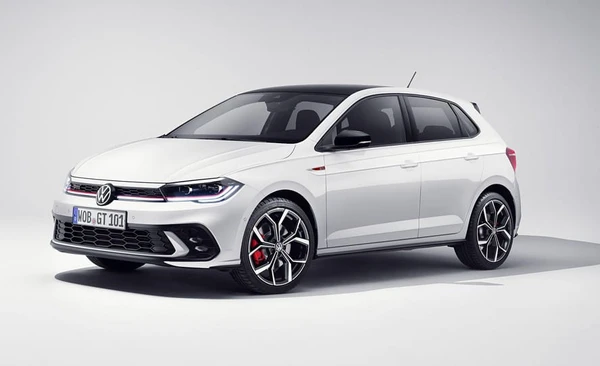 Volkswagen Polo - R$ 95.490 Consumo com etanol: 9,3 km/l (cidade) e 10,9 km/l (estrada)Consumo com gasolina: 13,5 km/l (cidade) e 15,7 km/l (estrada) por Reprodução