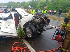 Imagem - Três das quatro vítimas fatais de acidente em Praia do Forte ficaram presas às ferragens