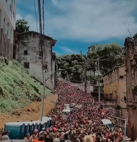 Banho de Mar à Fantasia acontece no Centro Histórico de Salvador por Divulgação