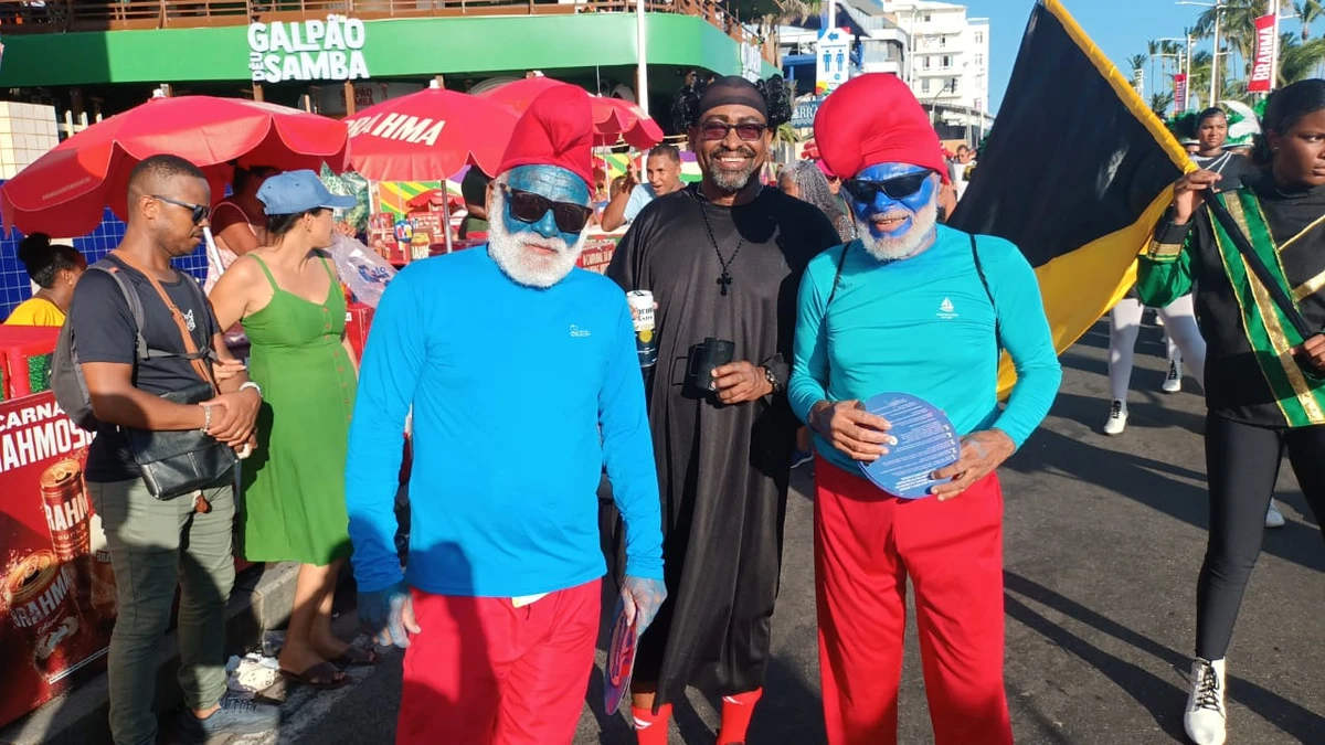 Fuzuê mistura forró, fantasia e tradição nordestina no pré-Carnaval por Bruno Wendel/CORREIO