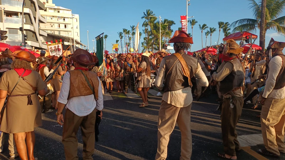 Fuzuê mistura forró, fantasia e tradição nordestina no pré-Carnaval por Bruno Wendel/CORREIO