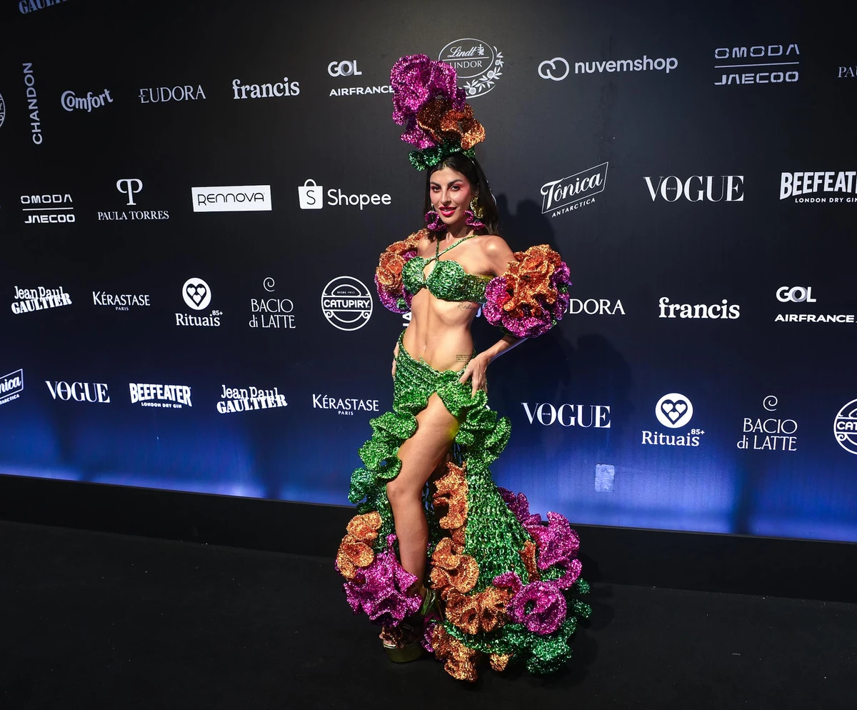 Nah Cardoso no Baile da Vogue 2026 por Webert Belicio/Agnews