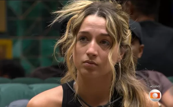 Samira foi emparedada por Juliano Floss e Sol Vega