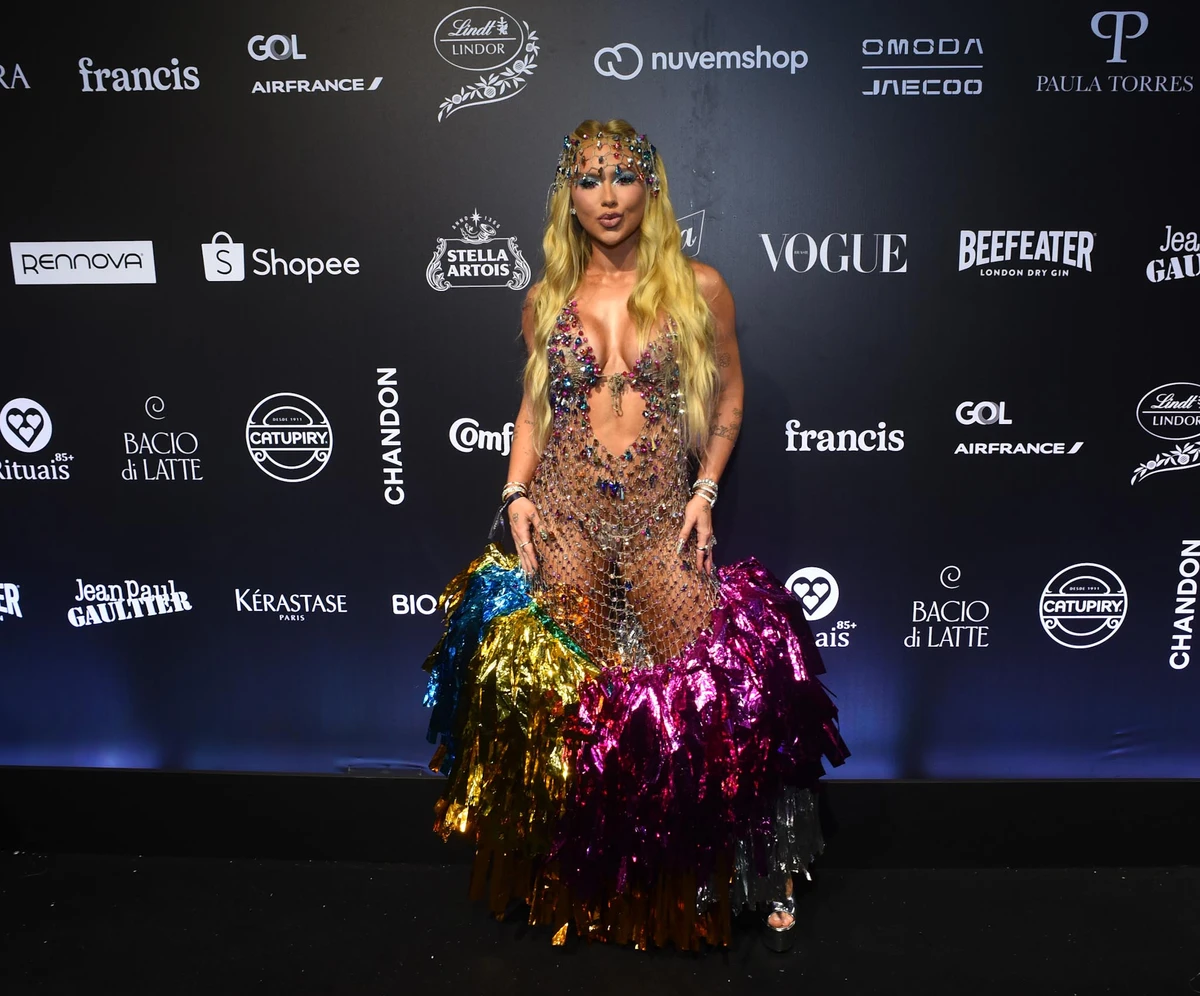 Virgínia Fonseca no Baile da Vogue 2026 por Webert Belicio/Agnews