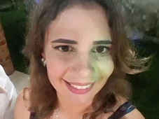 Imagem - Professora morta em faculdade distribuiu chocolates e mensagens motivacionais antes do crime