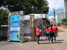 Imagem - Guia de Sobrevivência: saiba o que é proibido levar para os circuitos do Carnaval