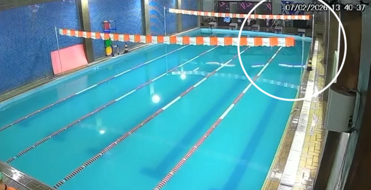 As imagens registram a área da piscina sem os produtos químicos por Reprodução