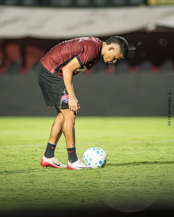 Elenco do Vitória encerrou a preparação para encarar o Flamengo por Victor Ferreira/ECV