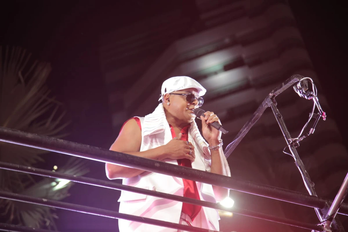 Xanddy fez a galera 'balançar' na Barra