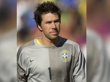 Imagem - Ex-goleiro da Seleção Brasileira é processado por golpes com investimentos nos EUA