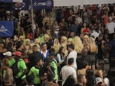 Imagem - Pipoco: Léo Santana arrasta multidão em pré-carnaval de Salvador