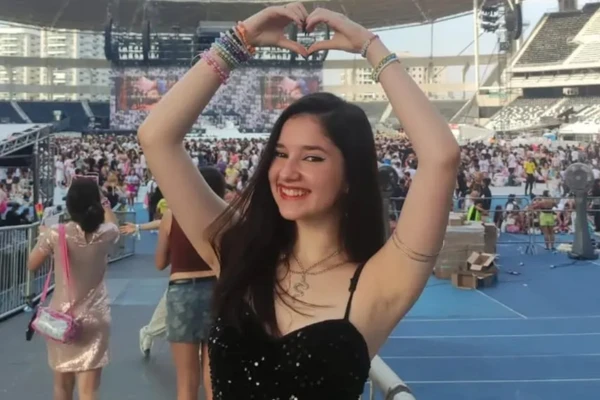 Alana Anisio Rosa por Reprodução