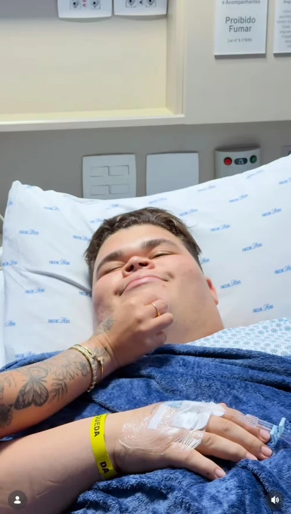 Gordão da XJ faz cirurgia para tirar pedras na vesícula por Reprodução/Redes Sociais 