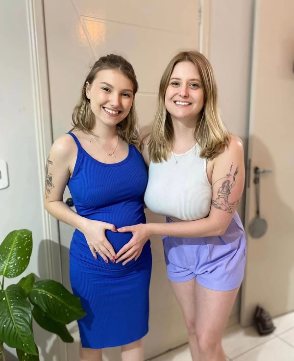 Isabel Veloso ao lado da irmã, Priscila Kiekow por Reprodução/ Instagram