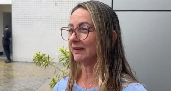 Mãe relatou que jovem está em estado grave por Reprodução