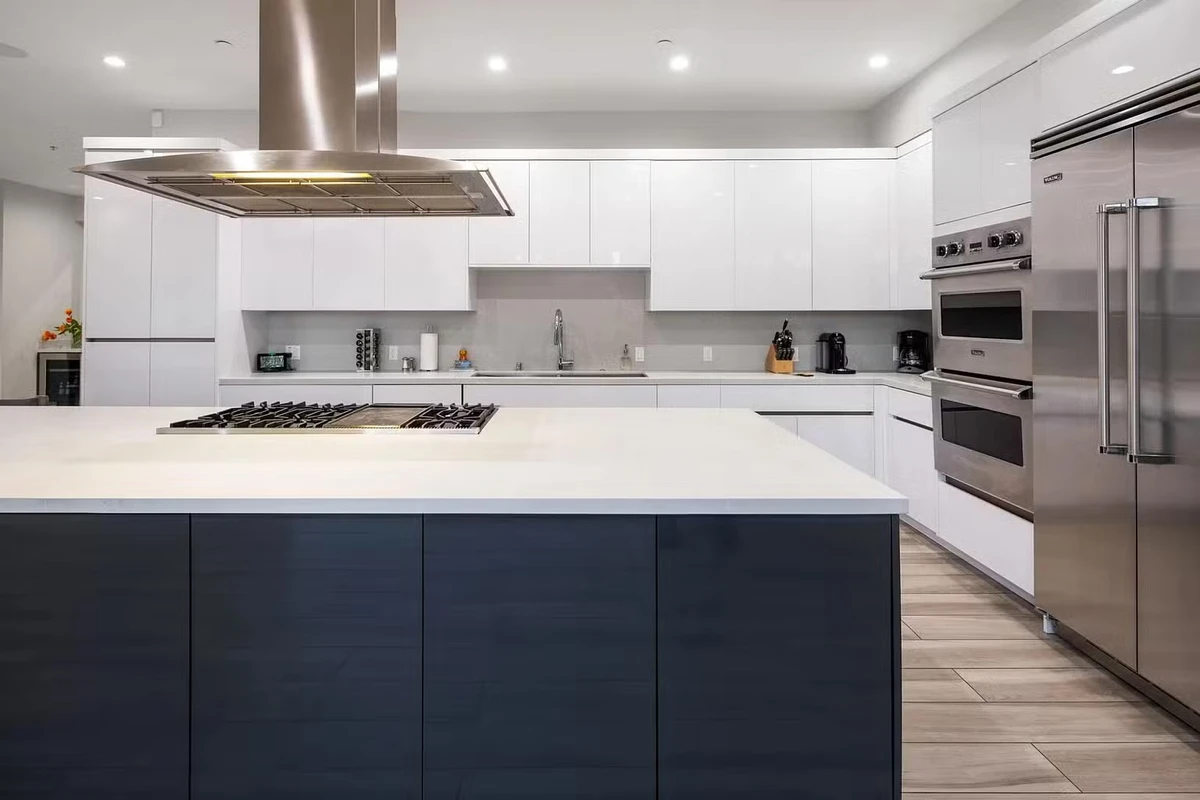 Mansão de Bad Bunny em Los Angeles por Divulgação