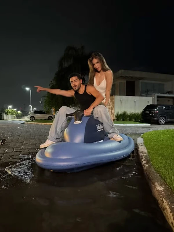 Melody foi 'resgatada' por Pedro Sampaio após enchente por Reprodução/Instagram