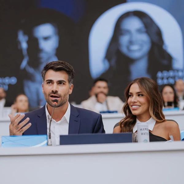 Rodrigão, Adriana e filho por Reprodução/Instagram