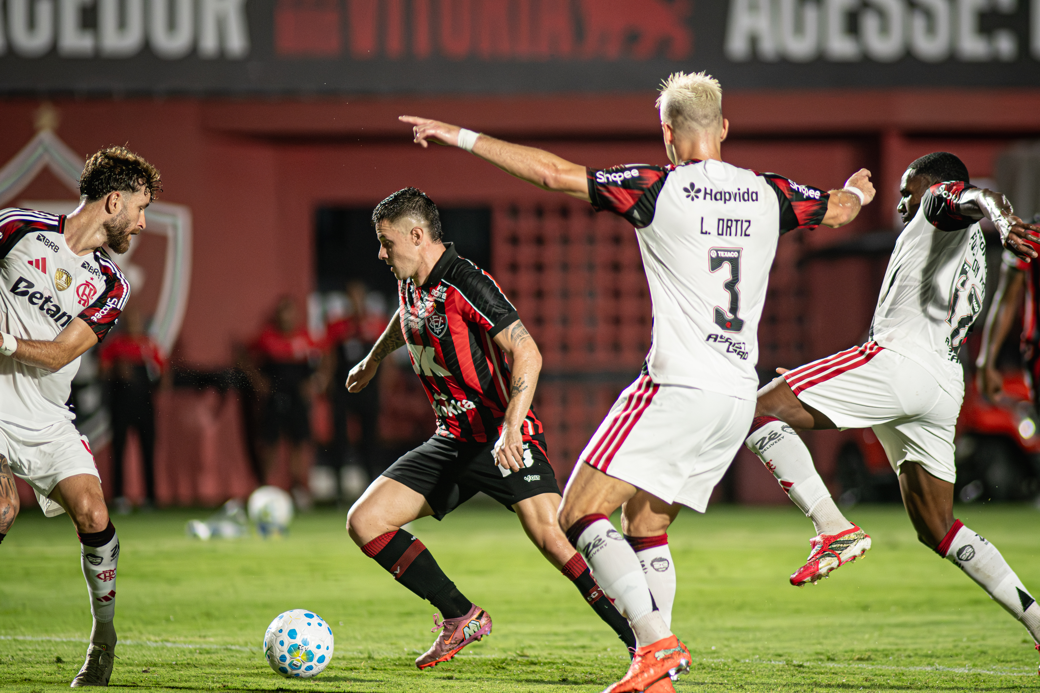 Vitória 1x2 Flamengo - 3ª rodada Campeonato Brasileiro por Victor Ferreira/ECV