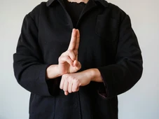 Imagem - Plataforma oferece curso online e gratuito de Libras com foco em inclusão social