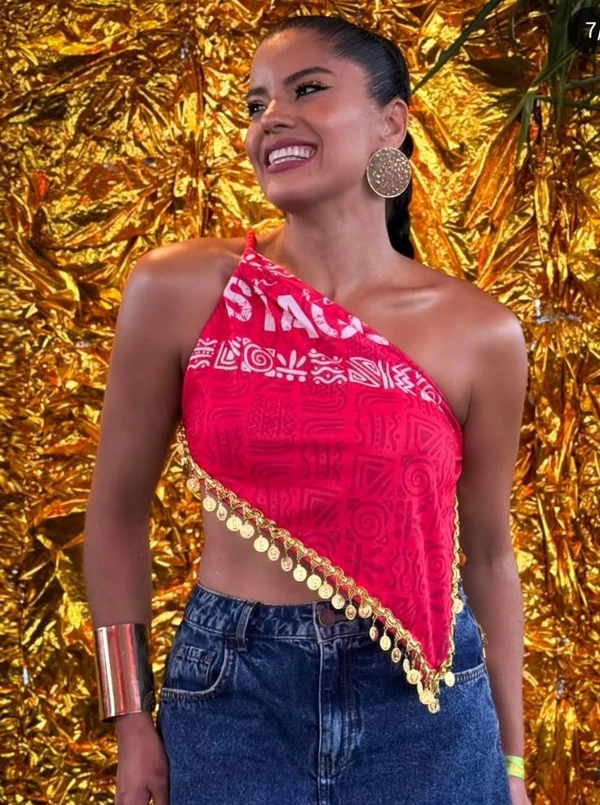 Amaralina: C&C Ateliê Corte e Costura | Rua Visconde de Itaborahy, 110 - Loja 03 - Amaralina (Galeria Vieira Melo) por Reprodução/ Pinterest