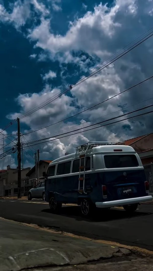 Filomena, a Kombi de Neymar em detalhes por Reprodução/Império das Kombis e Divulgação