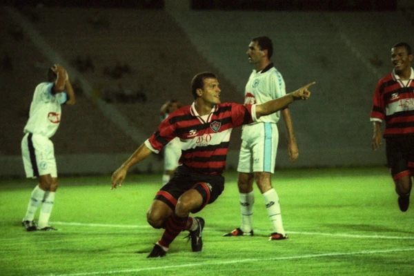 Flávio Tanajura, ex-zagueiro do Vitória por Haroldo Abrantes/Arquivo Correio