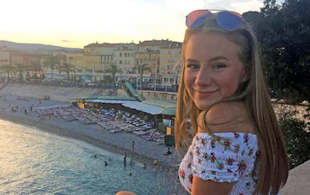 Lucy Harrison por Reprodução