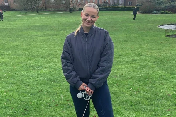 Lucy Harrison por Reprodução