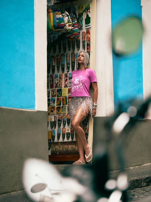 Mari Gonzalez veste abadás do Camarote Salvador por Reprodução/@camarotesalvador