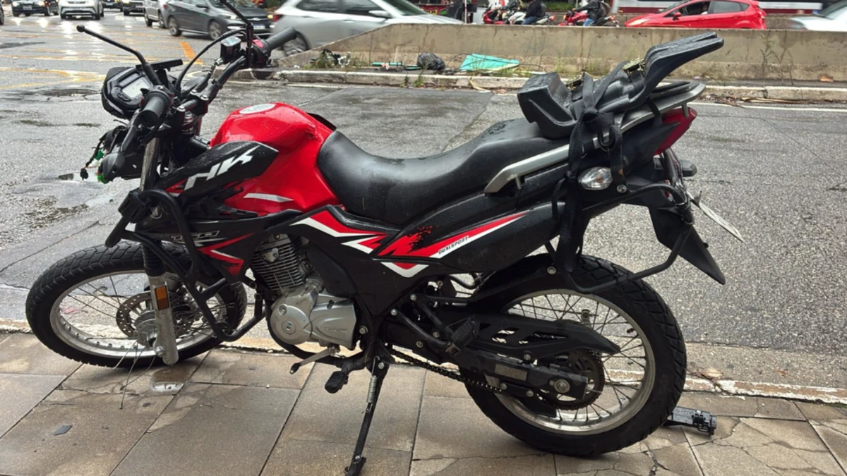 Motociclista foi arrastado por Reprodução